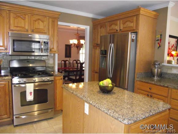 2085 Deep Woods Drive - Photo 5