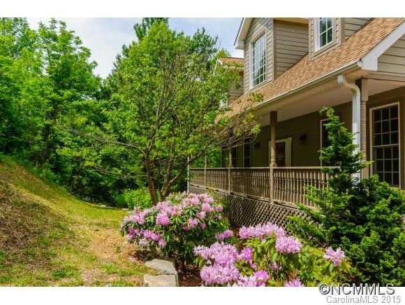 215 Deerwood Lane - Photo 3
