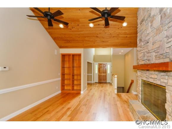 215 Deerwood Lane - Photo 4