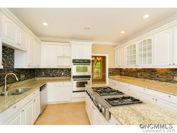 215 Deerwood Lane - Photo 10