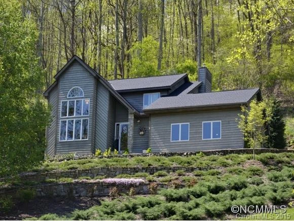 48 CAIRNES CIRCLE