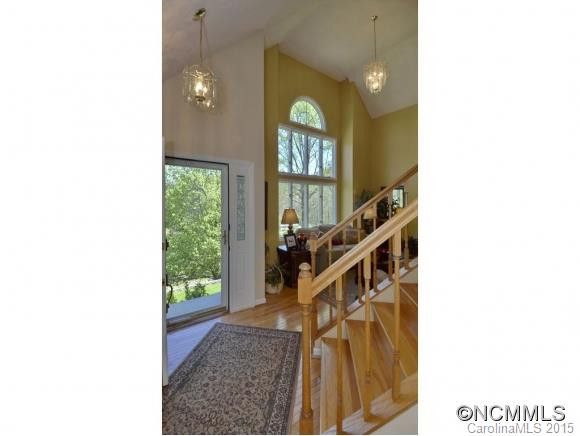 48 CAIRNES CIRCLE - Photo 3
