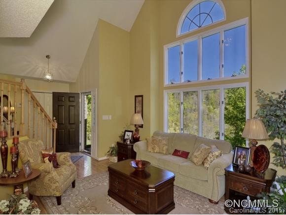 48 CAIRNES CIRCLE - Photo 4