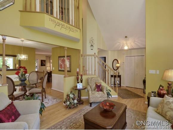 48 CAIRNES CIRCLE - Photo 5