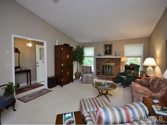 201 PARK LANE - Photo 2