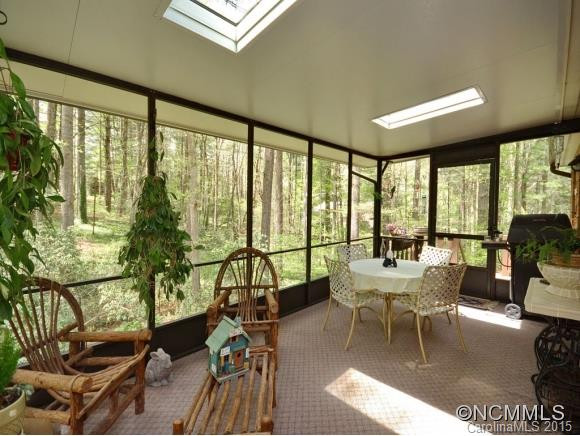 201 PARK LANE - Photo 4