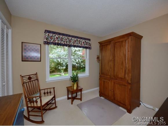 201 PARK LANE - Photo 8