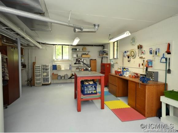 201 PARK LANE - Photo 10