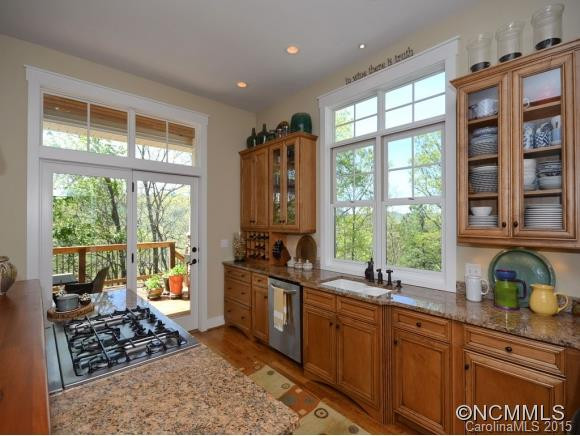 48 SUGAR MAPLE DRIVE - Photo 10