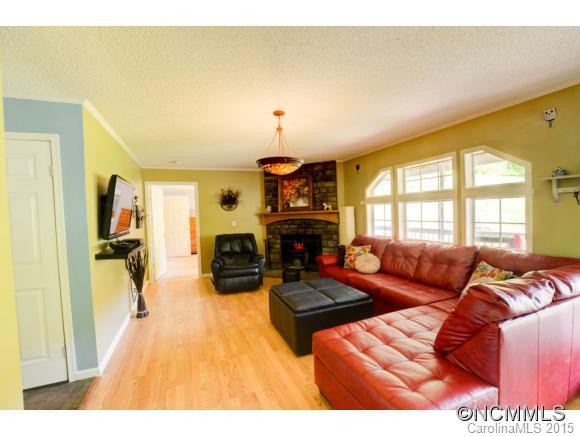 131 Maple Dr - Photo 7