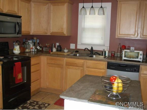 143 Cedar Lane - Photo 3
