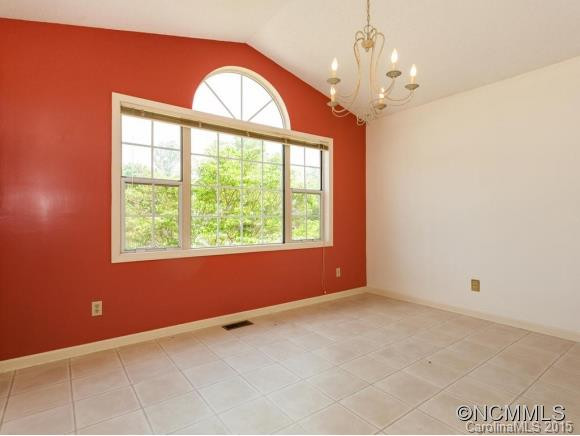 524 Belvidere Court - Photo 10