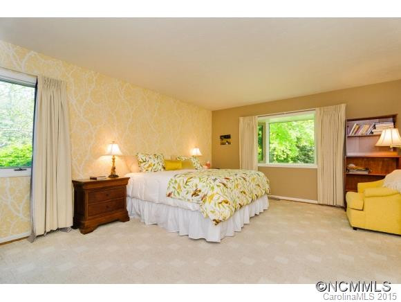 2 Rivoli Blvd. - Photo 12