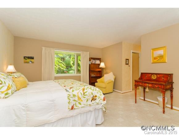 2 Rivoli Blvd. - Photo 13