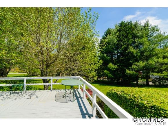 2 Rivoli Blvd. - Photo 20
