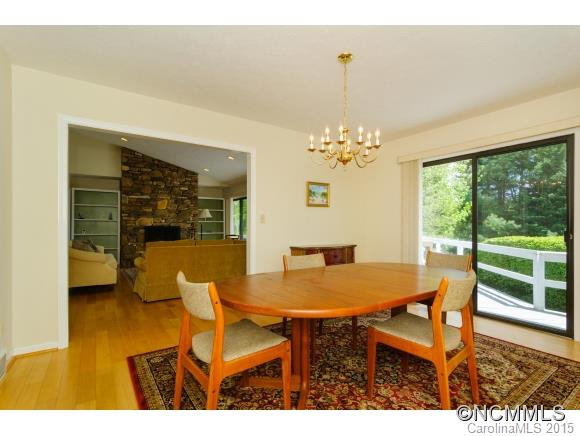 2 Rivoli Blvd. - Photo 7