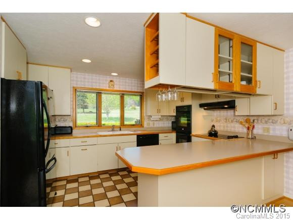 2 Rivoli Blvd. - Photo 10