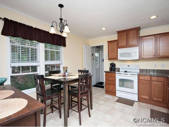 6232 PANTHER CREEK ROAD - Photo 5
