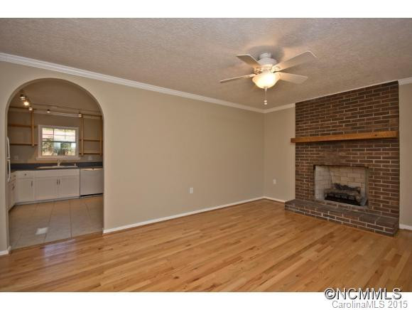 206 Pine St - Photo 3