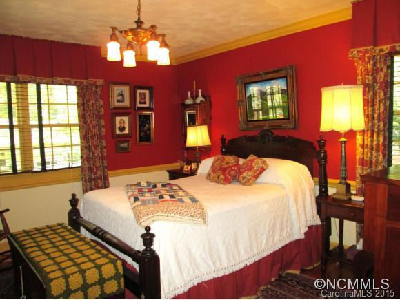 300 Rainbow Lake Drive - Photo 14