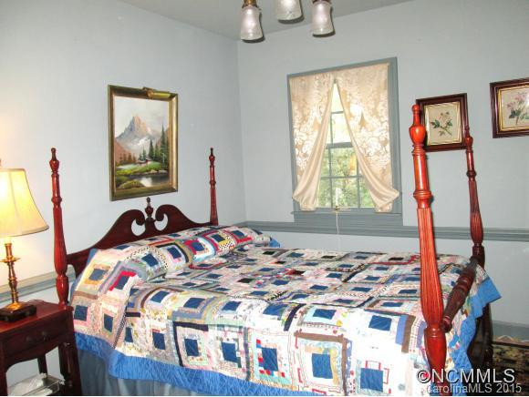 300 Rainbow Lake Drive - Photo 17