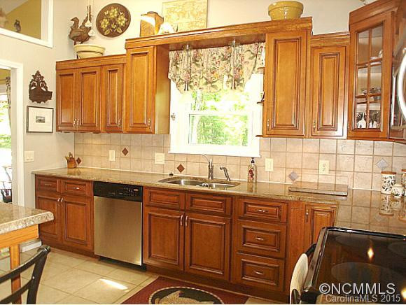 144 BEECHWOOD CIRCLE - Photo 7