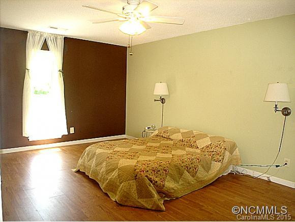 144 BEECHWOOD CIRCLE - Photo 10