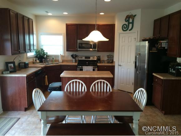 145 Roanoke Road - Photo 3