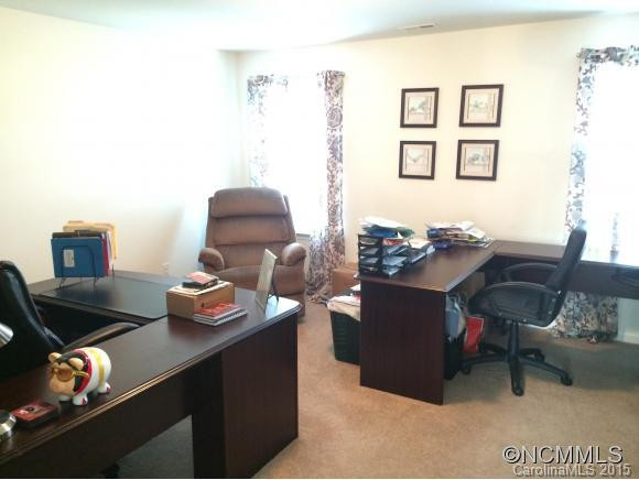 145 Roanoke Road - Photo 10
