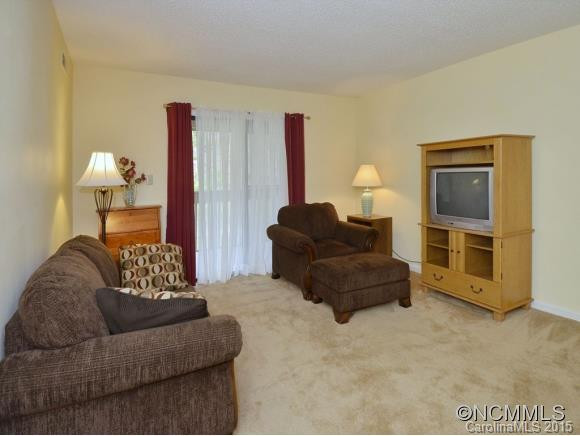 4402 ANGELUS CIRCLE - Photo 4