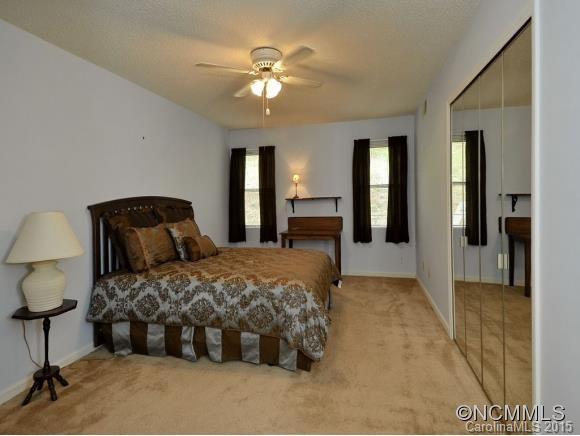 4402 ANGELUS CIRCLE - Photo 6