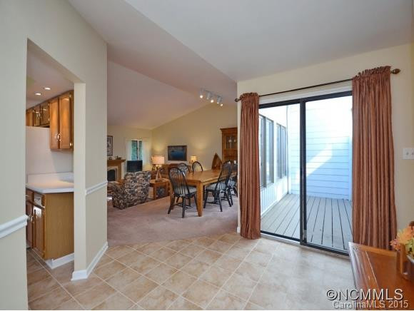 116 DEERLAKE DRIVE - Photo 4