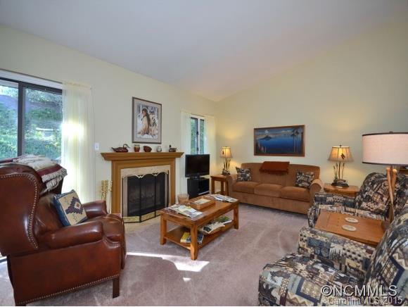 116 DEERLAKE DRIVE - Photo 5