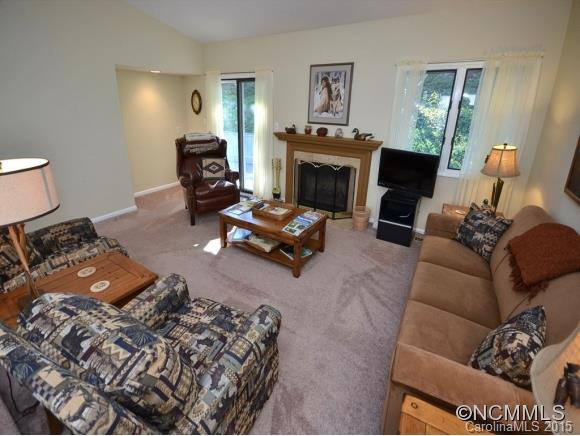 116 DEERLAKE DRIVE - Photo 6