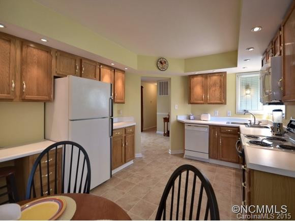 116 DEERLAKE DRIVE - Photo 9