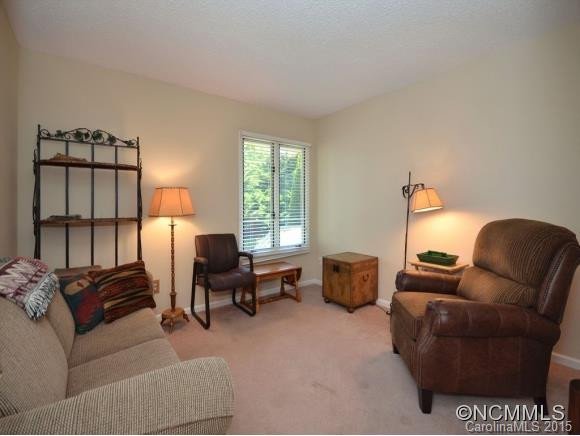 116 DEERLAKE DRIVE - Photo 10