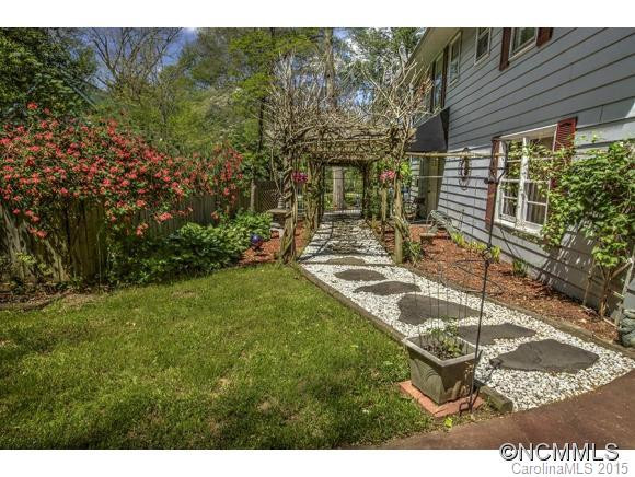 102 Grandview Drive - Photo 3