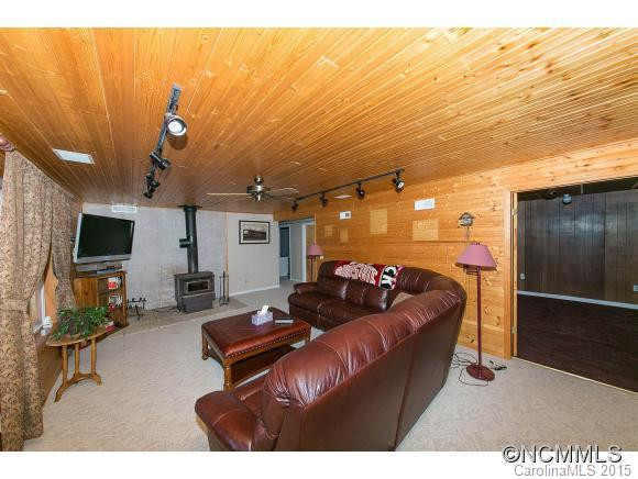 440 Puppet Place - Photo 14
