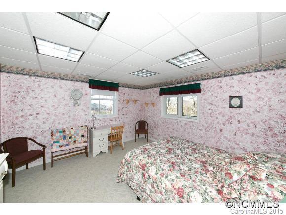 440 Puppet Place - Photo 16