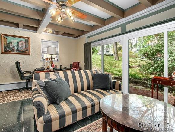 315 East Marshall Street - Photo 13