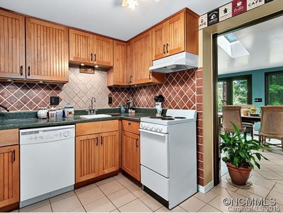 315 East Marshall Street - Photo 15