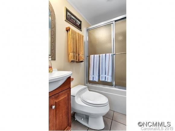 315 East Marshall Street - Photo 19