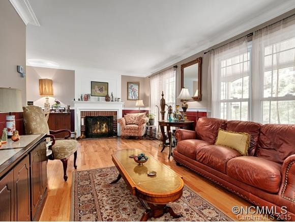 315 East Marshall Street - Photo 4