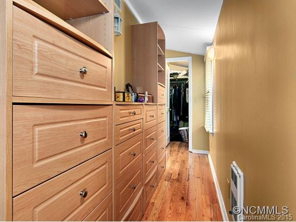 315 East Marshall Street - Photo 9