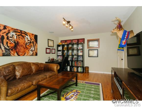 35 Oakcrest Place - Photo 18
