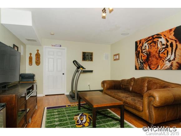 35 Oakcrest Place - Photo 19