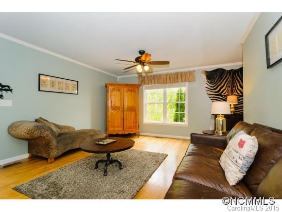35 Oakcrest Place - Photo 3