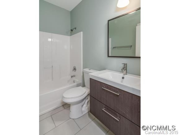 212 Wellington St - Photo 16
