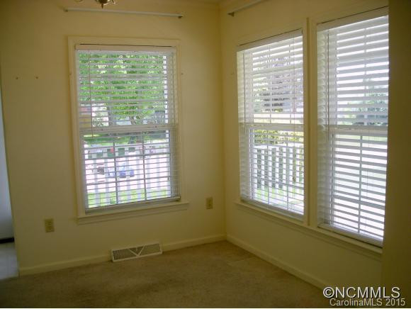 630 Paisley Ct. - Photo 3