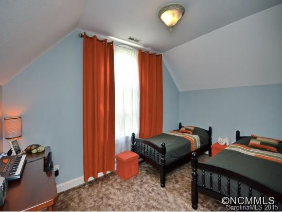 131 SHELLY Drive - Photo 14